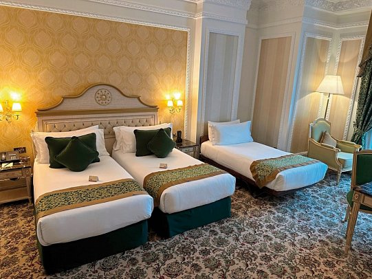 Royal Rose Abu Dhabi, Curio Collection by Hilton - Wohnbeispiel Guest Room (Zimmercodierung DB1)