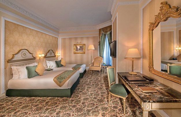 Royal Rose Abu Dhabi, Curio Collection by Hilton - Wohnbeispiel Guest Room Twin (Zimmercodierung DB1)