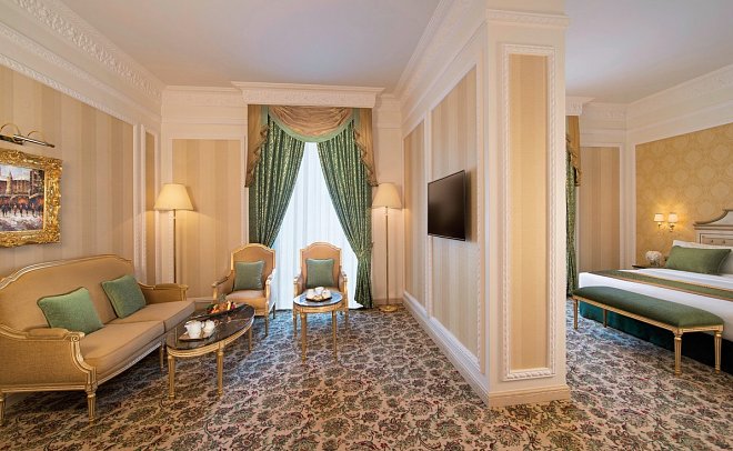 Royal Rose Abu Dhabi, Curio Collection by Hilton - Wohnbeispiel Junior Suite (Zimmercodierung JB1)