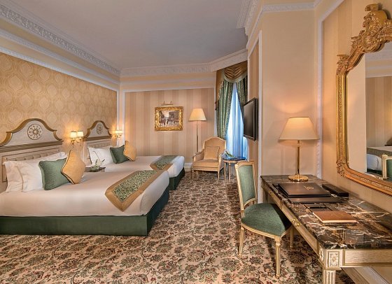 Royal Rose Abu Dhabi, Curio Collection by Hilton - Wohnbeispiel Guest Room Twin (Zimmercodierung DB1)