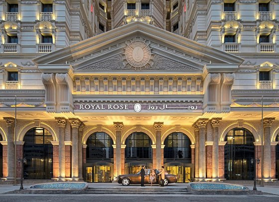 Royal Rose Abu Dhabi, Curio Collection by Hilton