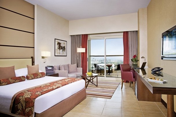 Khalidiya Palace Rayhaan by Rotana - Wohnbeispiel Guest Room with Balcony (Zimmercodierungen DB1, DB2, UP1 & UP2)