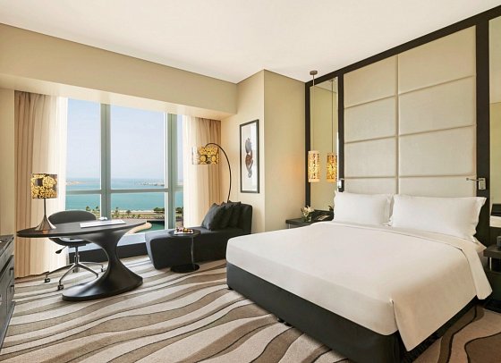 Sofitel Abu Dhabi Corniche - Wohnbeispiel Luxury Sea view Room (Zimmercodierung UU2)