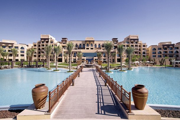 Saadiyat Rotana Resort & Villas