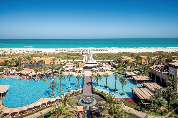 Saadiyat Rotana Resort & Villas
