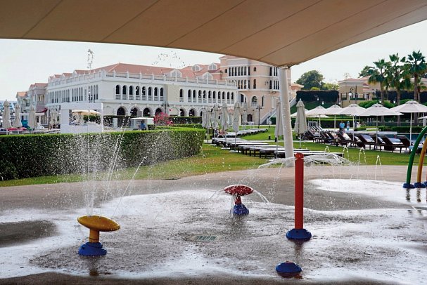 The Ritz-Carlton Abu Dhabi, Grand Canal