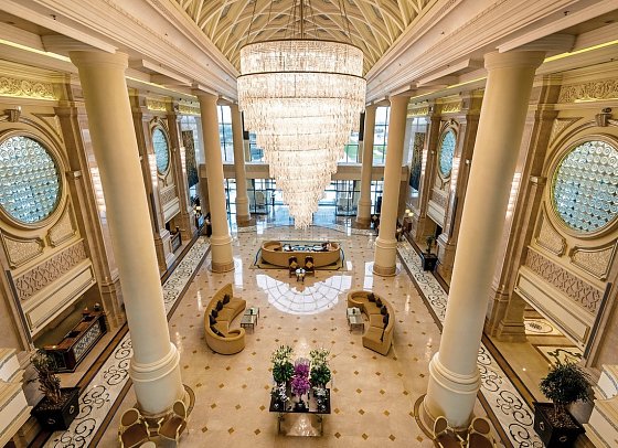The Ritz-Carlton Abu Dhabi, Grand Canal