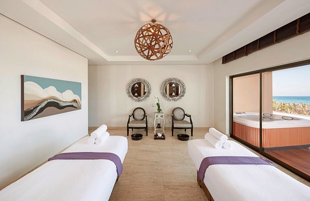 Anantara Desert Islands Resort & Spa