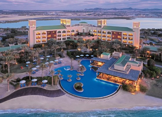 Anantara Desert Islands Resort & Spa
