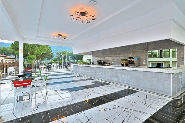 Crystal Flora Pearl Collection