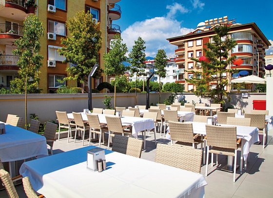 Green Garden Suites