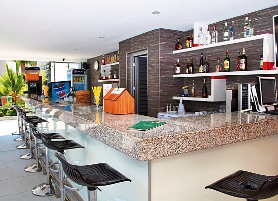 Green Garden Suites