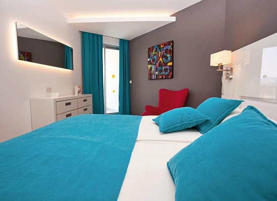 Green Garden Suites