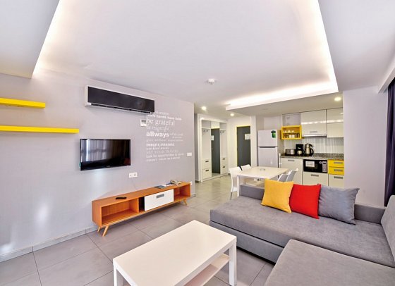 Green Garden Suites