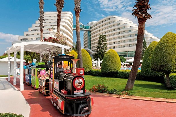 Miracle Resort