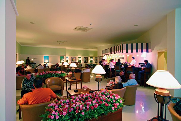Febeach Hotel