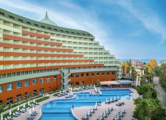 Delphin Palace