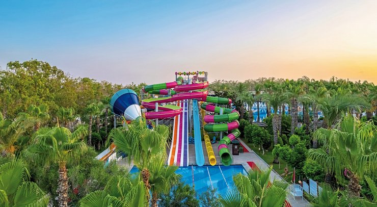 Delphin Palace