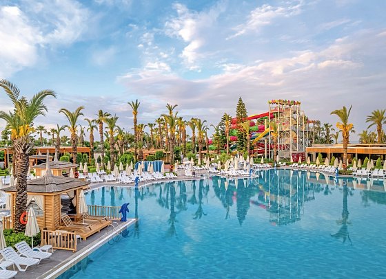 Delphin Palace