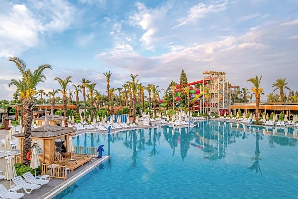 Delphin Palace