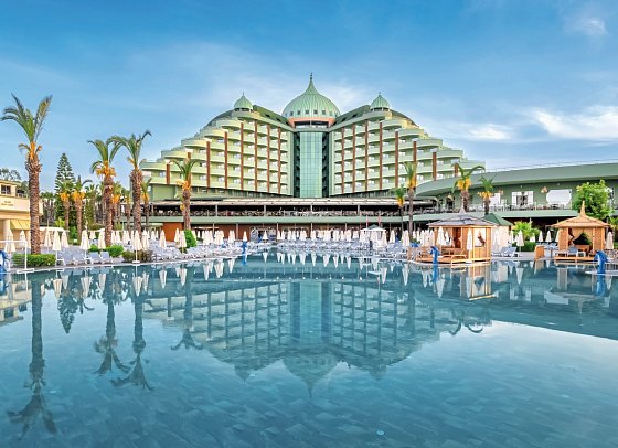 Delphin Palace