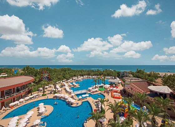 Delphin Palace