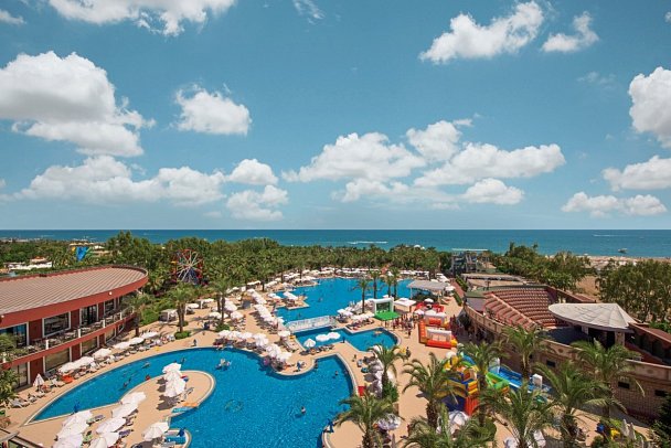 Delphin Palace