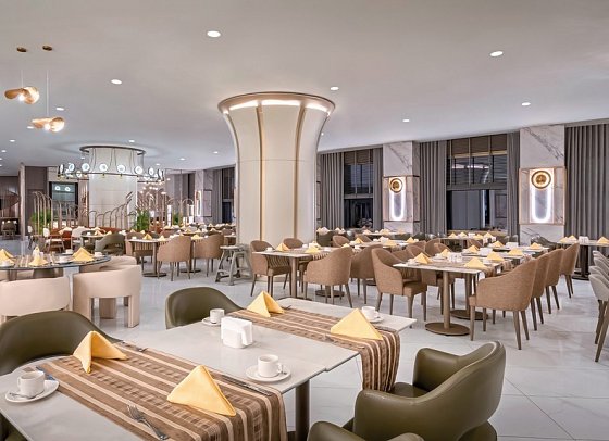 Delphin Palace