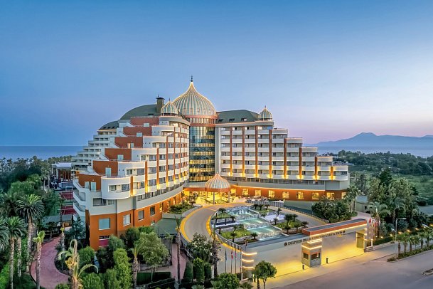 Delphin Palace