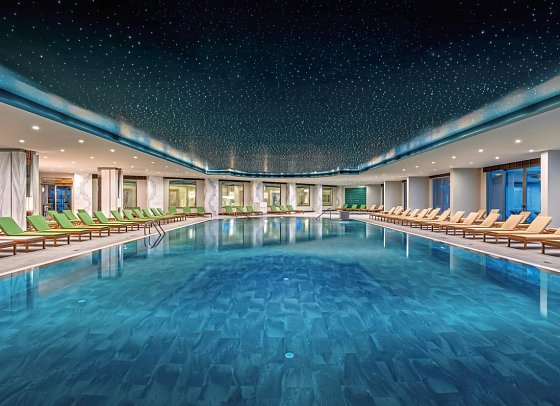 Delphin Palace