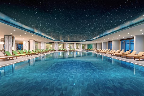 Delphin Palace