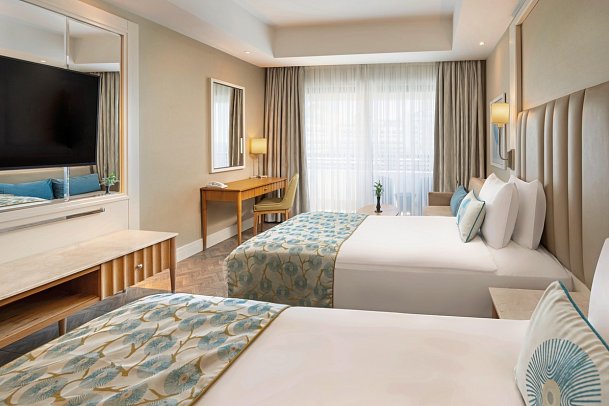 Titanic Deluxe Lara - Wohnbeispiel Doppelzimmer seitl. Meerblick (Zimmercodierungen DBN & DCN)