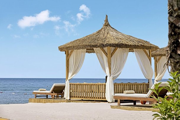 Mardan Palace