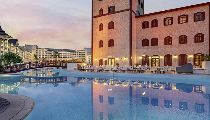 Mardan Palace
