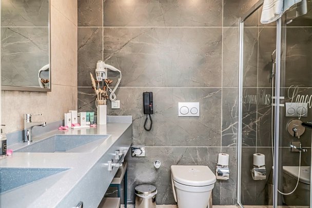 Royal Wings - Beispiel Bad