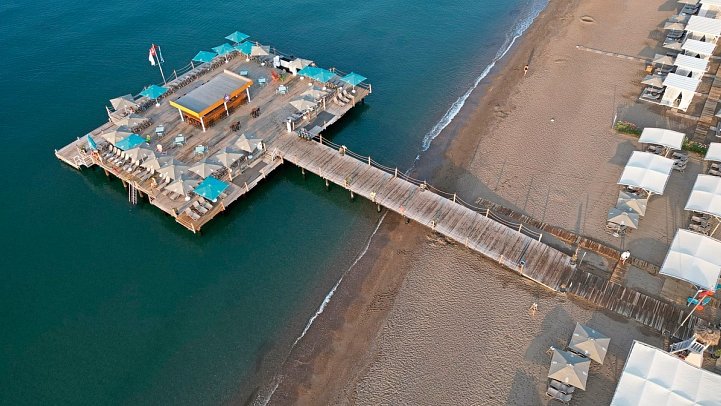 Nirvana Cosmopolitan