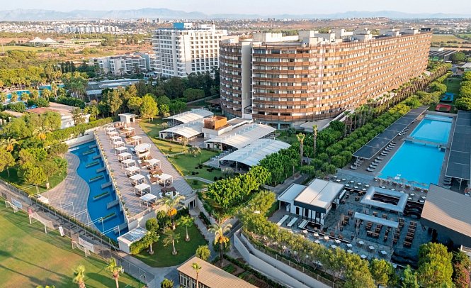 Nirvana Cosmopolitan