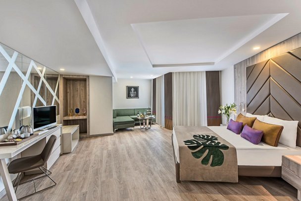 Delphin BE GRAND Resort - Wohnbeispiel Familienzimmer (Zimmercodierungen FBN & MBL)