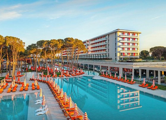 Trendy Perge Resort & Suites