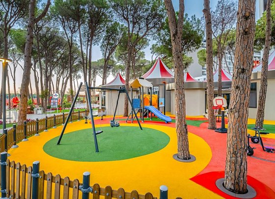 Trendy Perge Resort & Suites