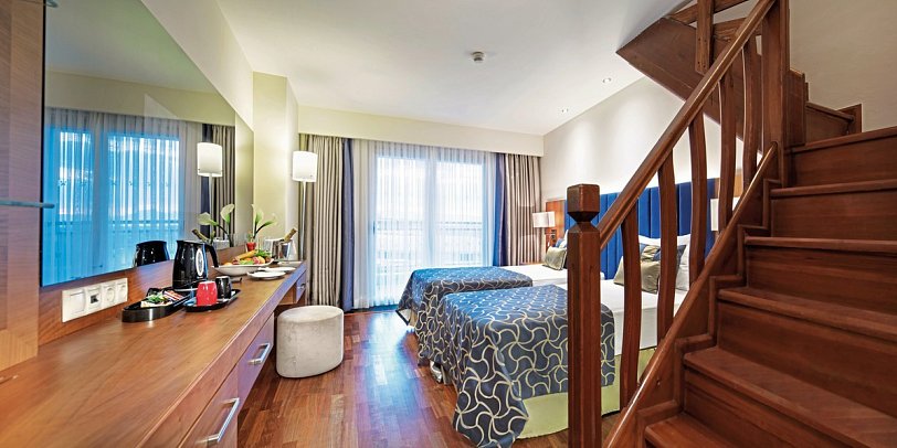 Liberty Hotels Lara - Wohnbeispiel Maisonette seitl. Meerblick (Zimmercodierung MBN)