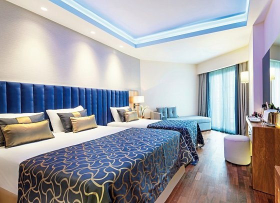 Liberty Hotels Lara - Wohnbeispiel Familienzimmer seitl. Meerblick (Zimmercodierung FBN)