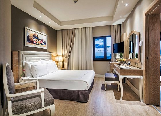 Bellis Deluxe Hotel - Wohnbeispiel Familienzimmer seitl. Meerblick (Zimmercodierungen FB2 & F2N)