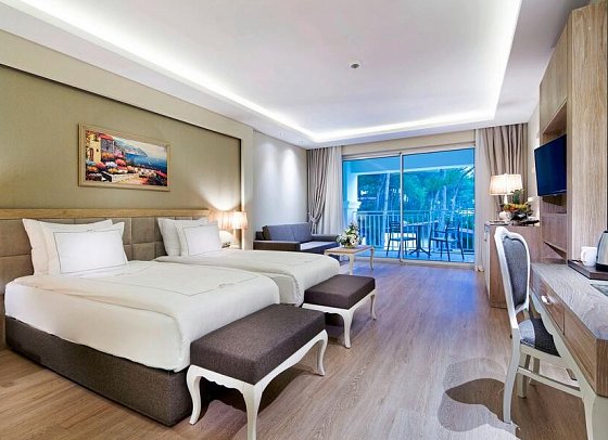 Bellis Deluxe Hotel - Wohnbeispiel Jasmin Poolblick Zimmer (Zimmercodierung U2P)