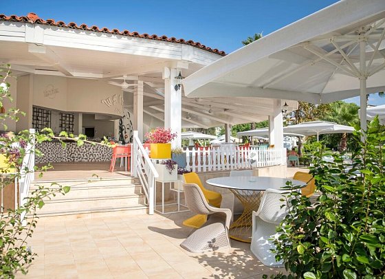 Bellis Deluxe Hotel