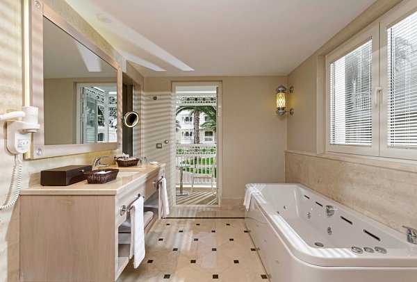 Güral Premier Belek - Wbsp. Familienzimmer Deluxe Superior (Zimmercodierungen FS1, FS2 & FS3)