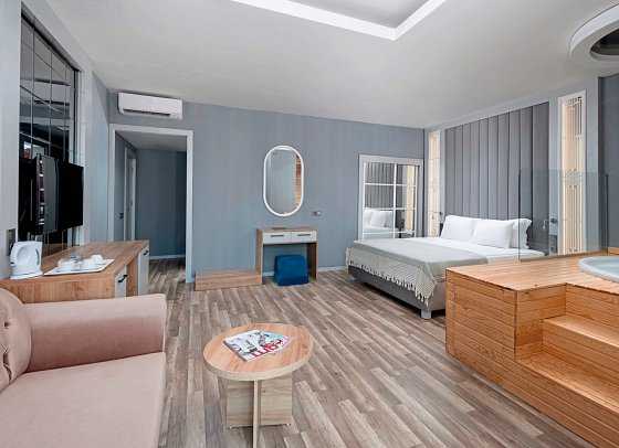 Siam Elegance Hotels & Spa - Wohnbeispiel Junior Suite mit Jacuzzi