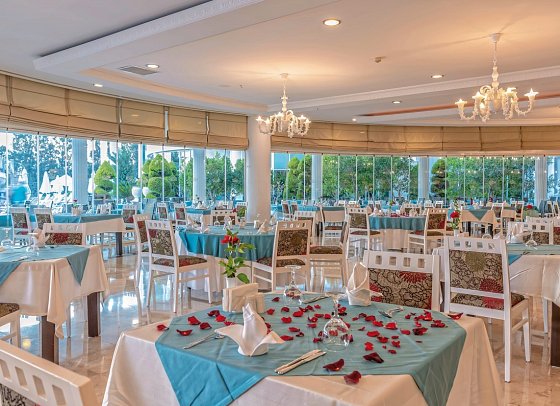 Roma Beach Resort & Spa