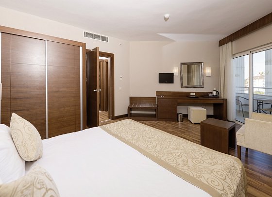 Roma Beach Resort & Spa - Wohnbeispiel Familienzimmer (Zimmercodierung FBL)
