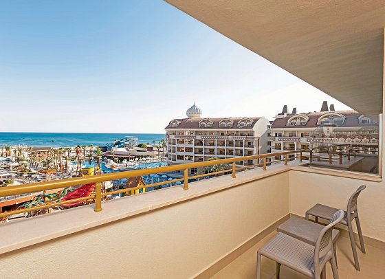 Kirman Belazur Resort & Spa - Wohnbeispiel Doppelzimmer Meerblick (Zimmercodierungen DBM & DCM)